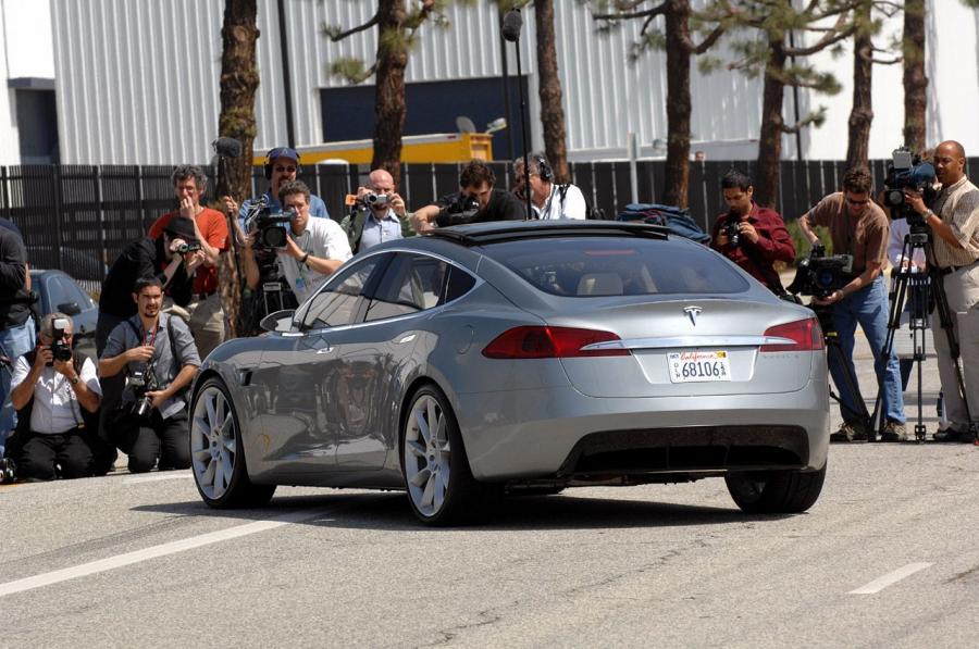  Tesla Model S 2009 года  (фото 24 из 44)